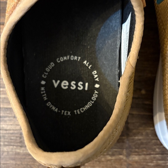 Vessi Women's Weekend Sneakers Tan Brown Knit Waterproof Size 7 EUC - Picture 7 of 10